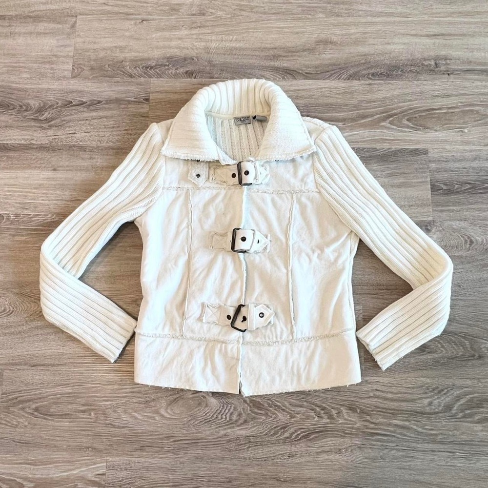 Vintage Y2K 2000s mcbling snow bunny bratz vibes Sherpa buckle sweater